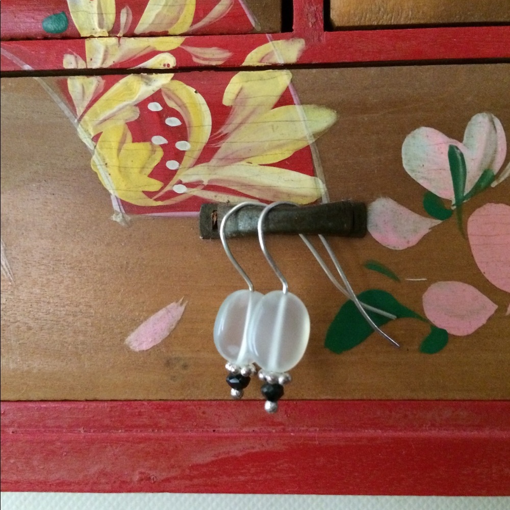 NWOT SS/Moonstone Earrings